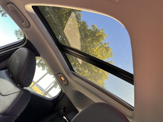 2027 Chevrolet Bolt RS - Photo 20