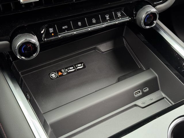 2026 Chevrolet Suburban RST - Photo 15