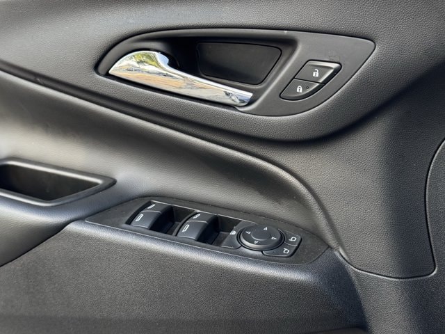 2024 Chevrolet Equinox LT - Photo 25