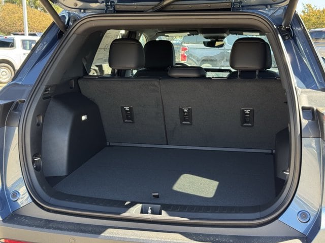 2027 Chevrolet Equinox LT - Photo 26