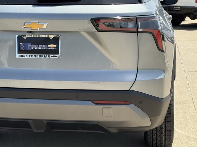 2027 Chevrolet Equinox LT - Photo 7