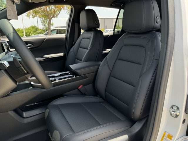 2027 Chevrolet Equinox LT - Photo 22