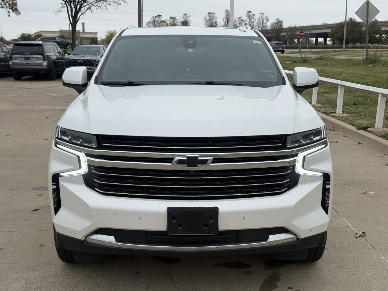 2022 Chevrolet Tahoe LT photo 2