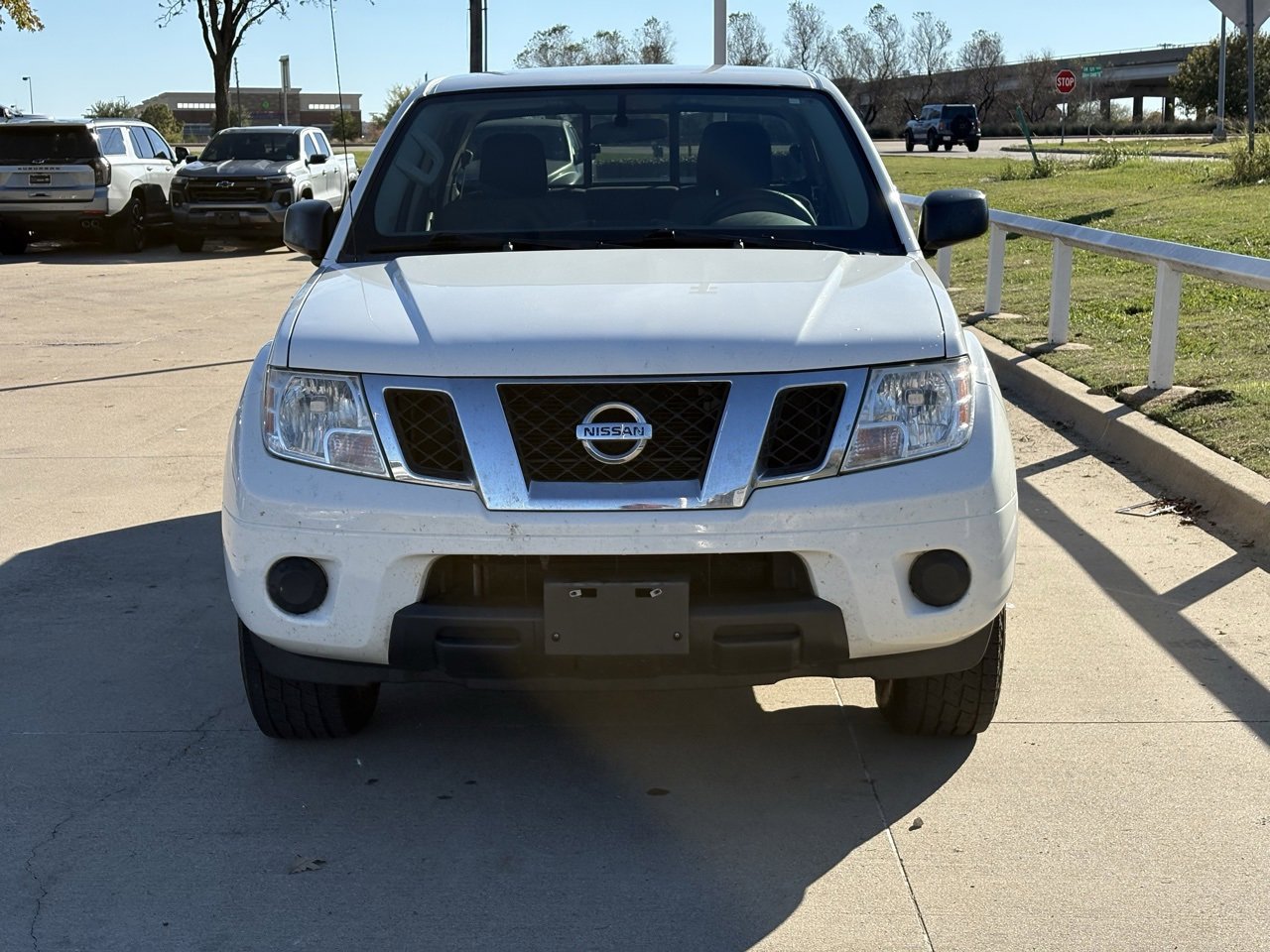 2020 Nissan Frontier SV photo 2