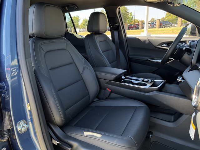 2027 Chevrolet Equinox LT - Photo 25