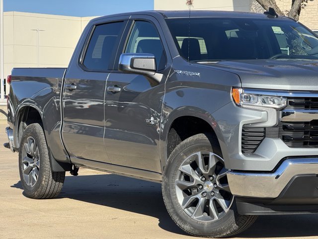 2026 Chevrolet Silverado 1500 LT photo 3