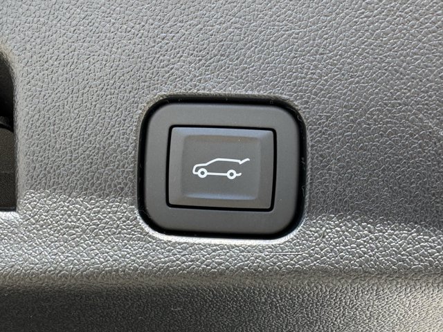 2027 Chevrolet Traverse LT - Photo 25