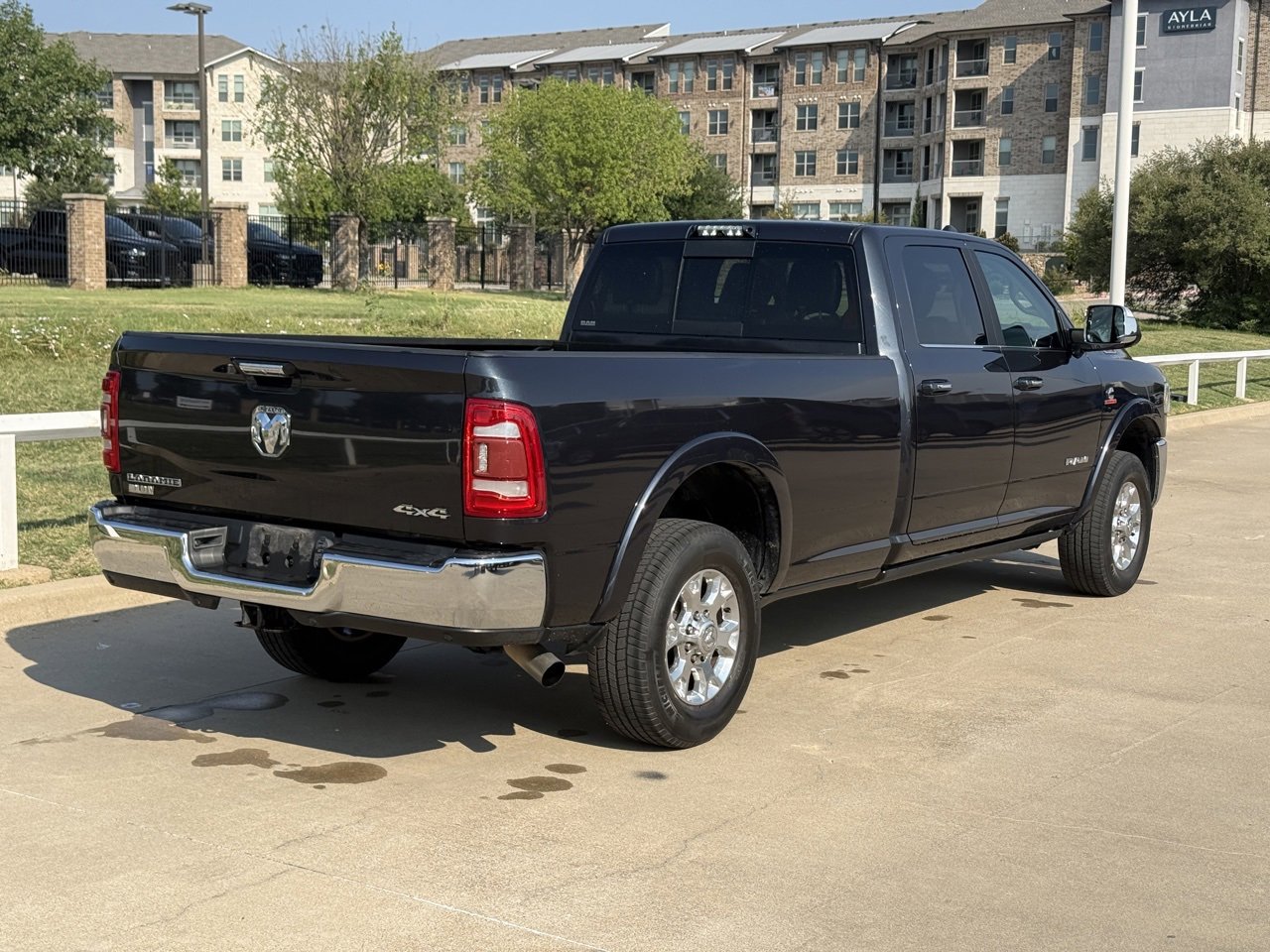2021 Ram 3500 Laramie photo 4