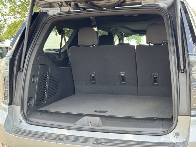 2026 Chevrolet Suburban LT - Photo 26