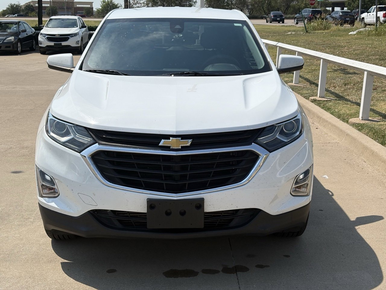 2020 Chevrolet Equinox LT photo 2