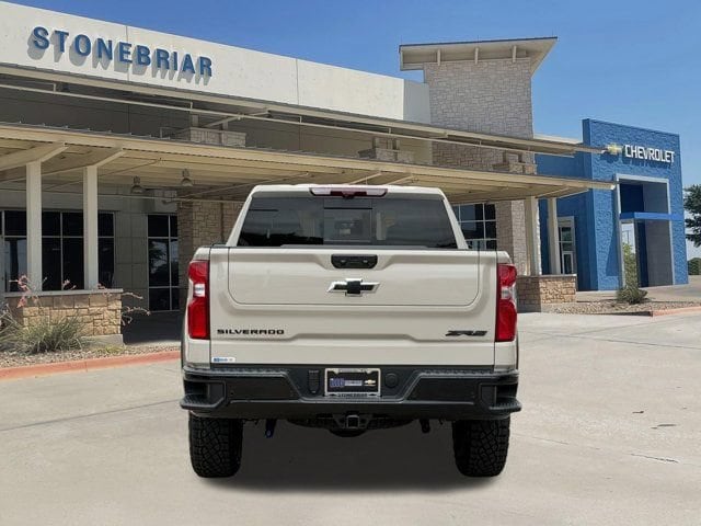 2026 Chevrolet Silverado 1500 ZR2 - Photo 5