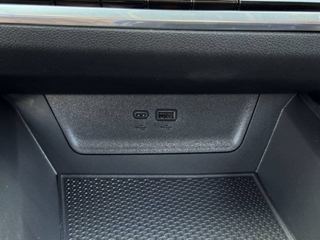 2027 Chevrolet Equinox LT - Photo 15