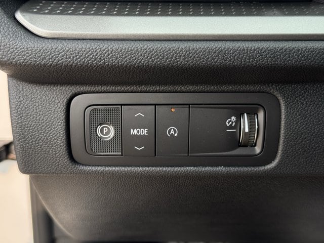 2027 Chevrolet Traverse LT - Photo 18