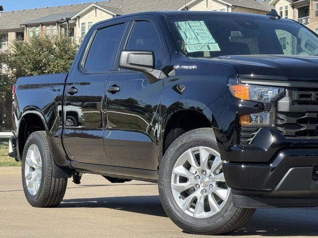 2026 Chevrolet Silverado 1500 Custom photo 2