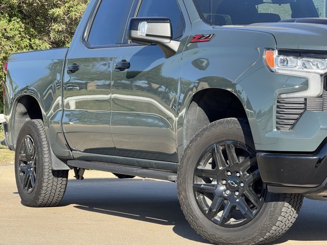 2025 Chevrolet Silverado 1500 LT Trail Boss photo 3