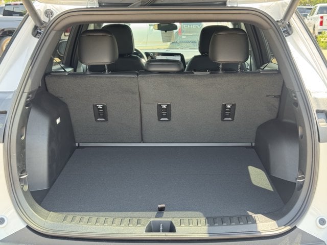 2027 Chevrolet Equinox LT - Photo 25