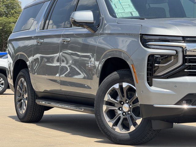 2026 Chevrolet Suburban LT - Photo 3