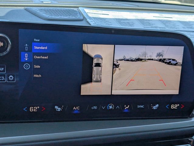 2025 Chevrolet Traverse LT - Photo 14