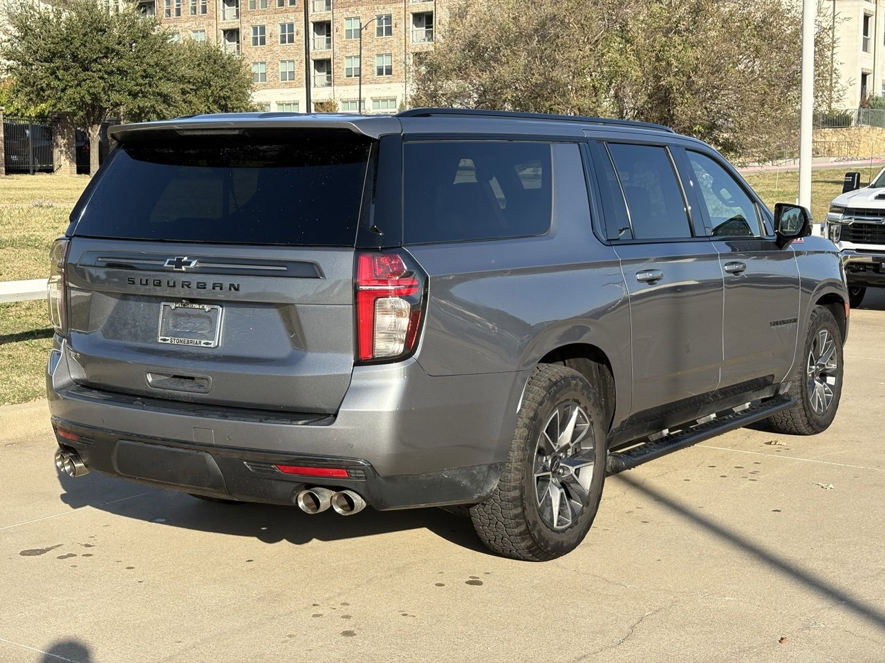 2022 Chevrolet Suburban Z71 photo 4