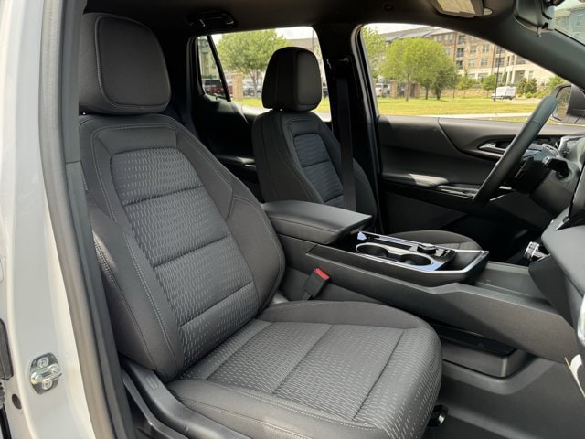 2027 Chevrolet Equinox LT - Photo 25