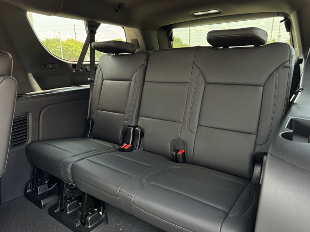 2026 Chevrolet Suburban LT - Photo 24
