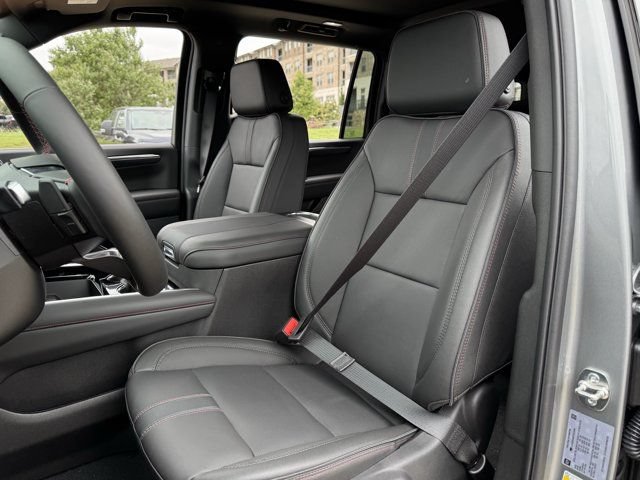 2026 Chevrolet Suburban RST - Photo 21