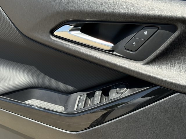 2027 Chevrolet Equinox LT - Photo 21