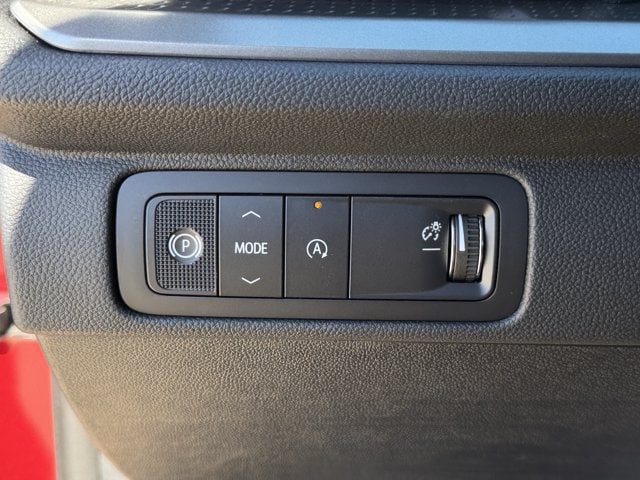2027 Chevrolet Traverse LT - Photo 18