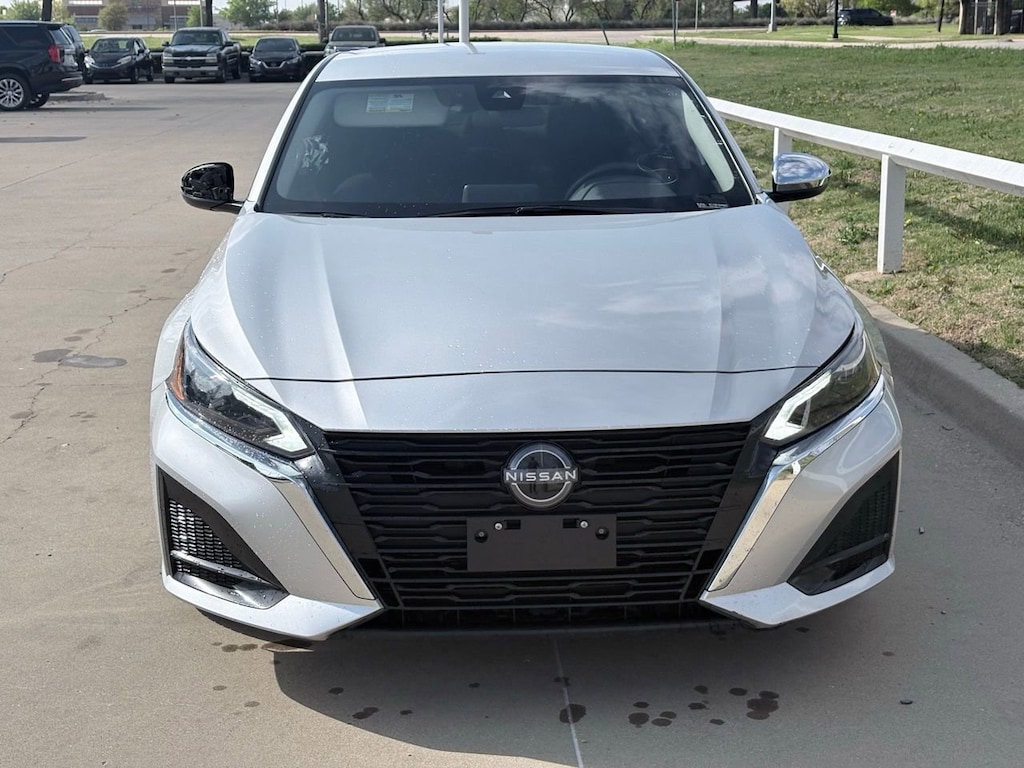 Used 2024 Nissan Altima SV FWD Sedan