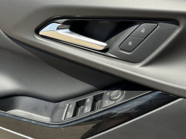 2027 Chevrolet Equinox LT - Photo 21