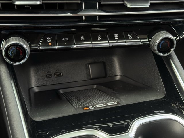 2026 Chevrolet Traverse LT - Photo 15