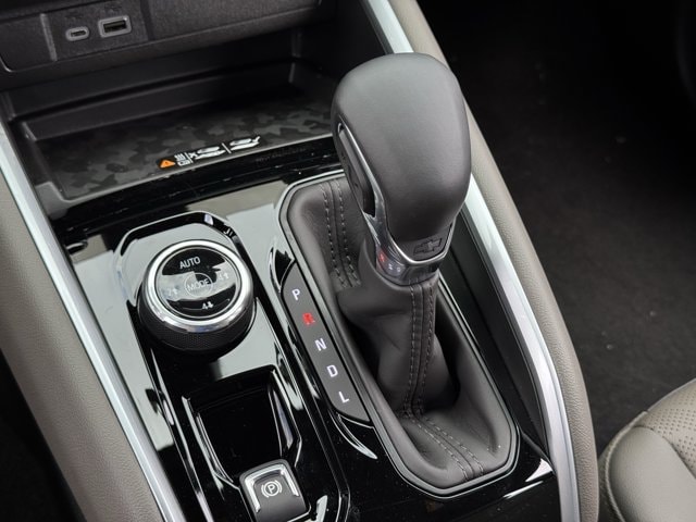 2026 Chevrolet Colorado ZR2 - Photo 16