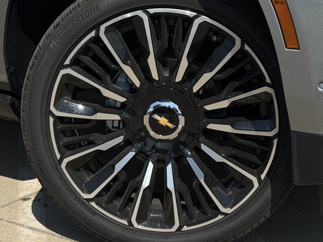 2026 Chevrolet Suburban High Country - Photo 10