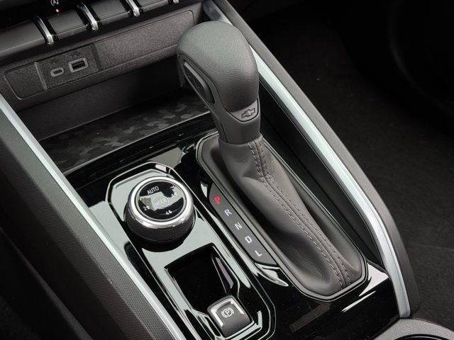 2026 Chevrolet Colorado Trail Boss - Photo 17