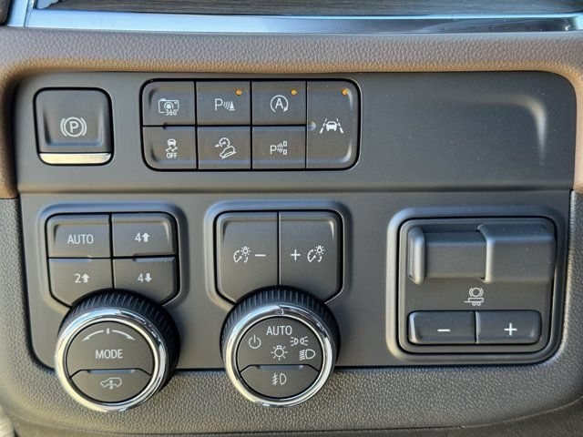 2026 Chevrolet Suburban High Country - Photo 18