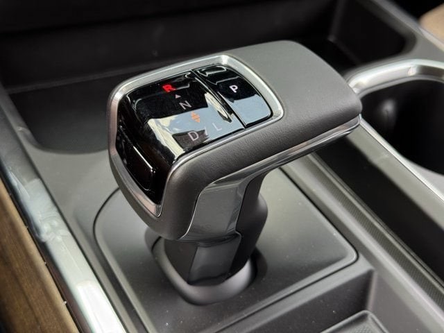 2026 Chevrolet Silverado 1500 High Country - Photo 17