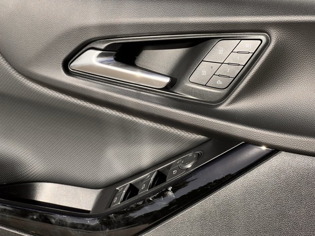 2027 Chevrolet Equinox RS - Photo 21