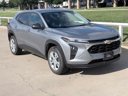 2025 Chevrolet Trax LS SUV