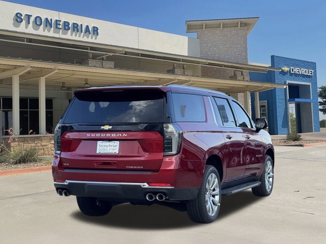 2025 Chevrolet Suburban Premier photo 3