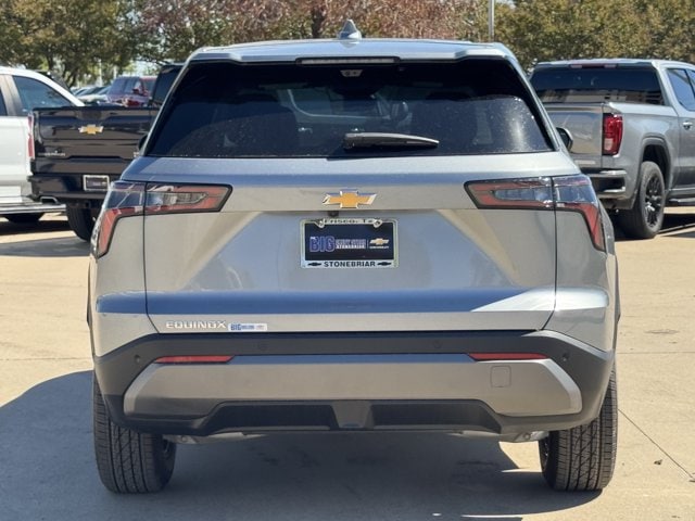 2027 Chevrolet Equinox LT - Photo 6