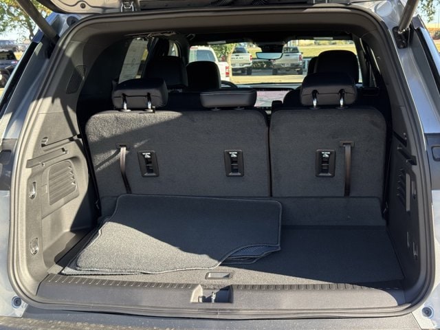 2027 Chevrolet Traverse LT - Photo 25