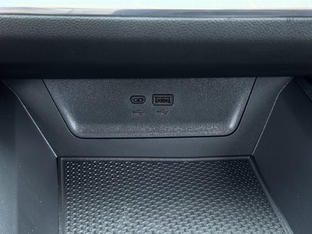 2027 Chevrolet Equinox LT - Photo 15