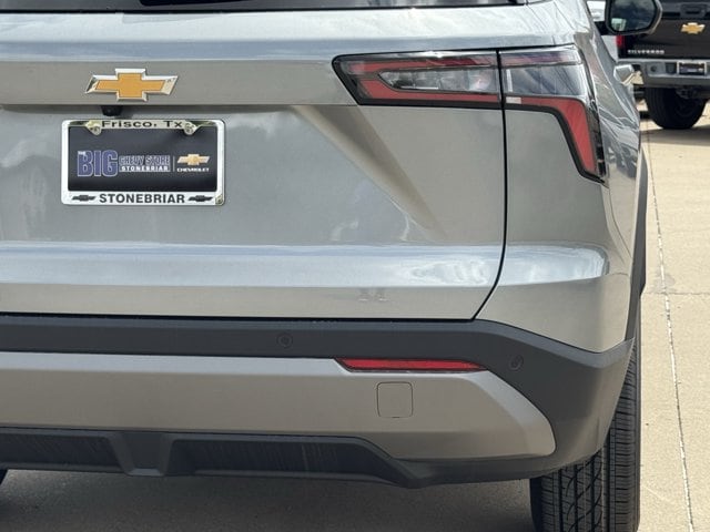 2027 Chevrolet Equinox LT - Photo 7