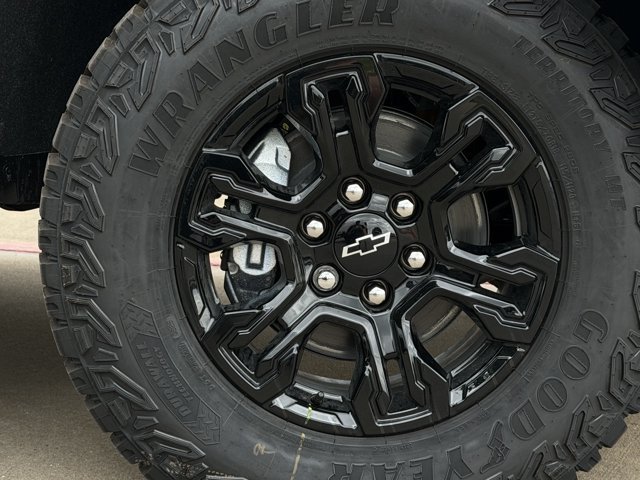 2026 Chevrolet Silverado 1500 ZR2 - Photo 10