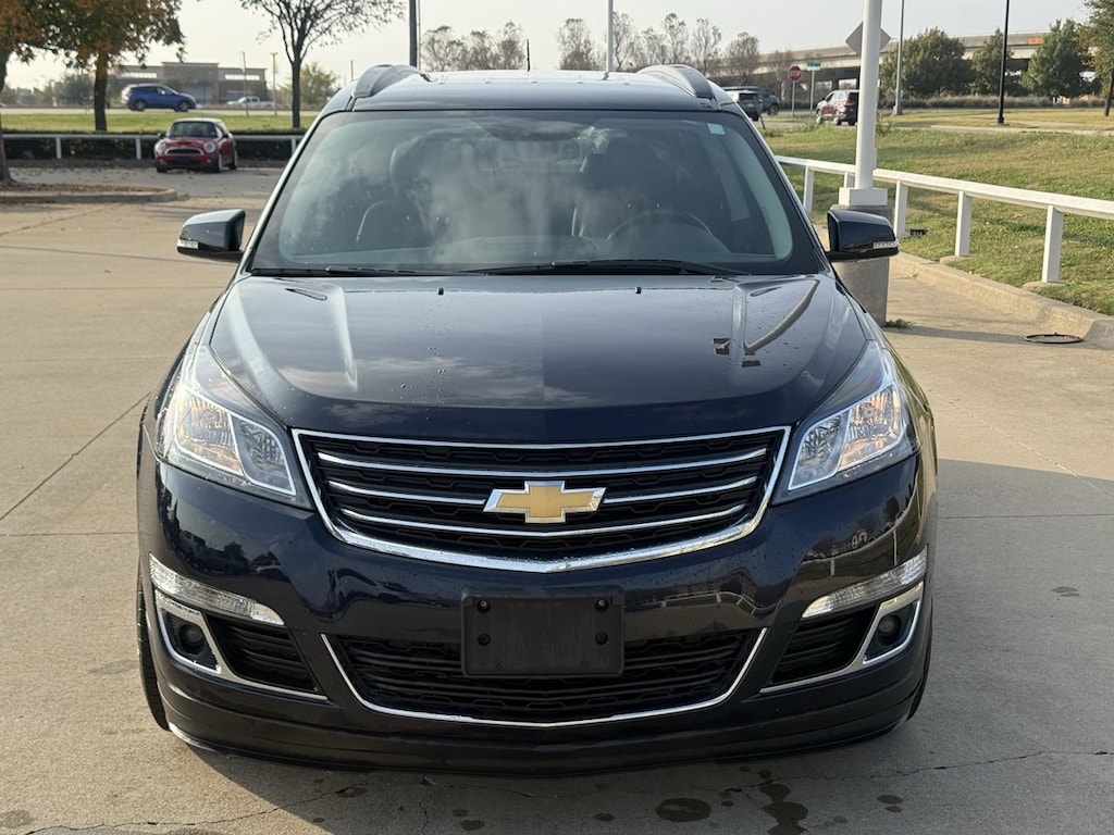 Used 2017 Chevrolet Traverse LT SUV