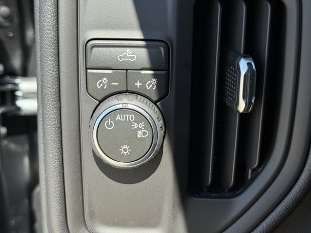 2026 Chevrolet Silverado 1500 Custom - Photo 19