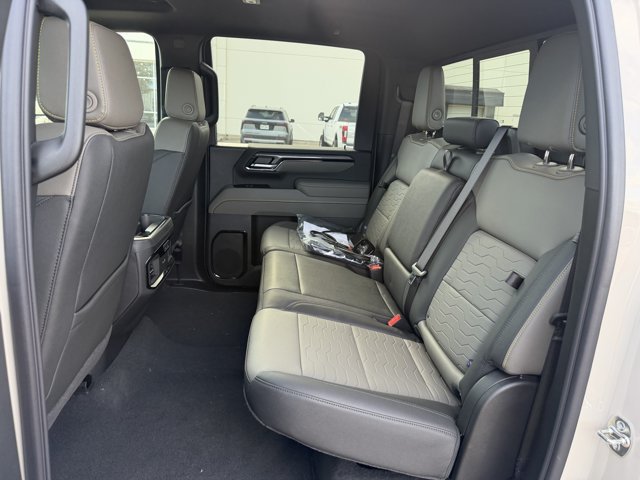 2026 Chevrolet Silverado 2500 HD ZR2 - Photo 25