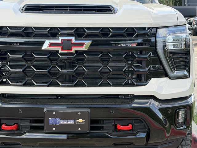 2026 Chevrolet Silverado 2500 HD ZR2 - Photo 9