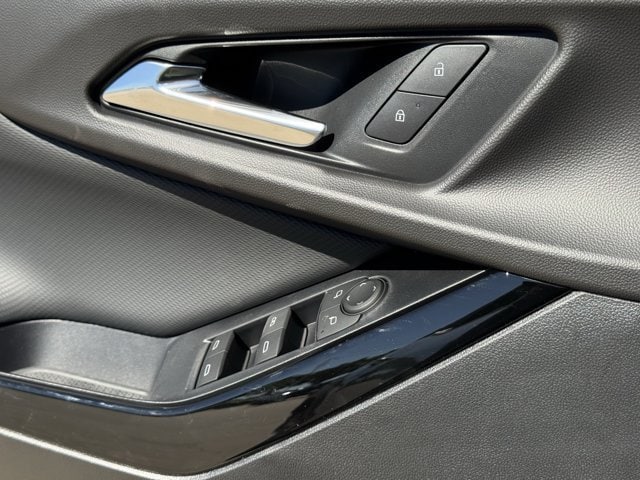 2027 Chevrolet Equinox LT - Photo 21
