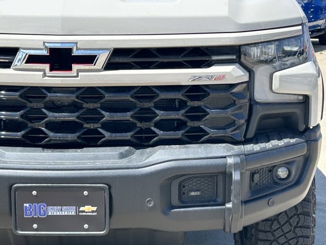 2026 Chevrolet Silverado 1500 ZR2 - Photo 9